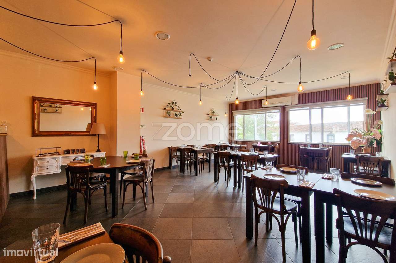 Restaurante Equipado no Centro de Ponta Delgada – Investimento-12
