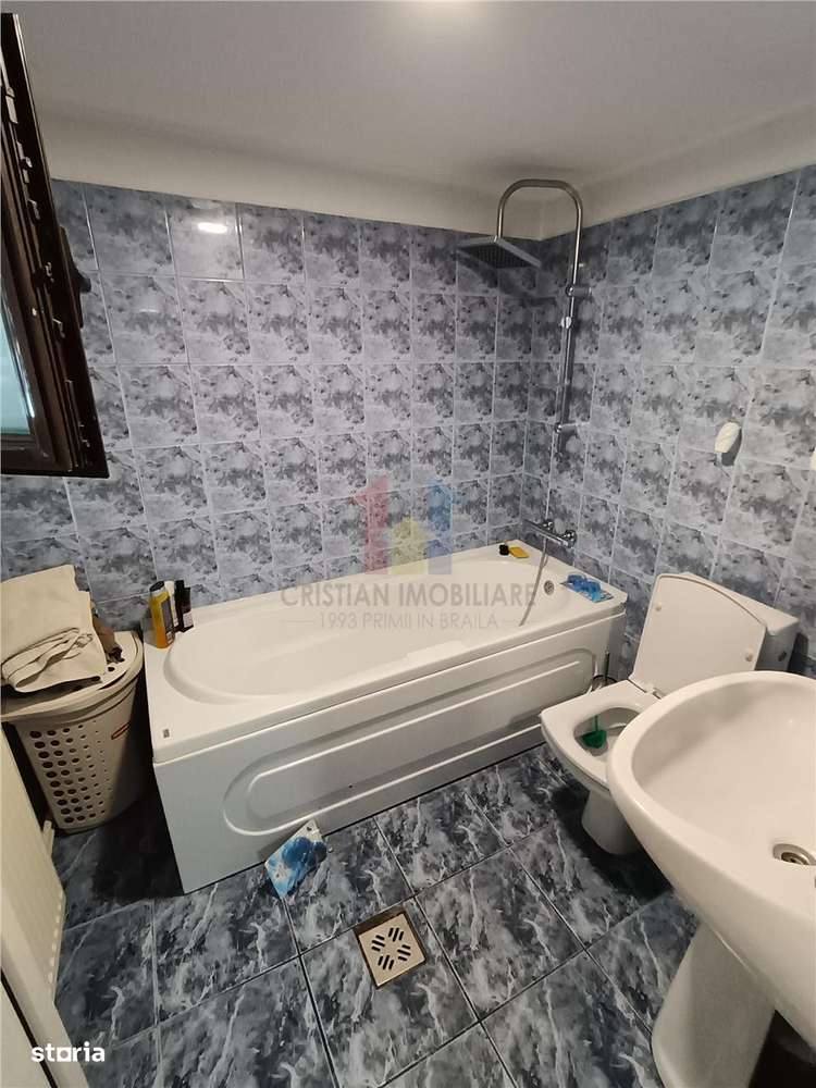 Piata Saraca-Casa 3 cam 100mp utili toate utilitatile teren 196 mp - Imagine principală: 4/11