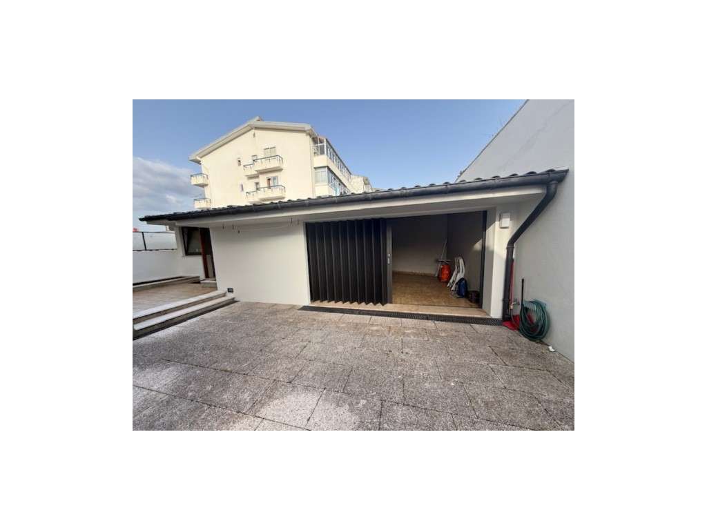 Moradia V3 na Senhora da Hora - Localização Premium!-5