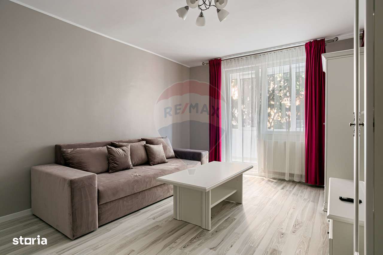 Apartament 3 camere, zona Traian-Boul Rosu - Imagine principală: 2/17