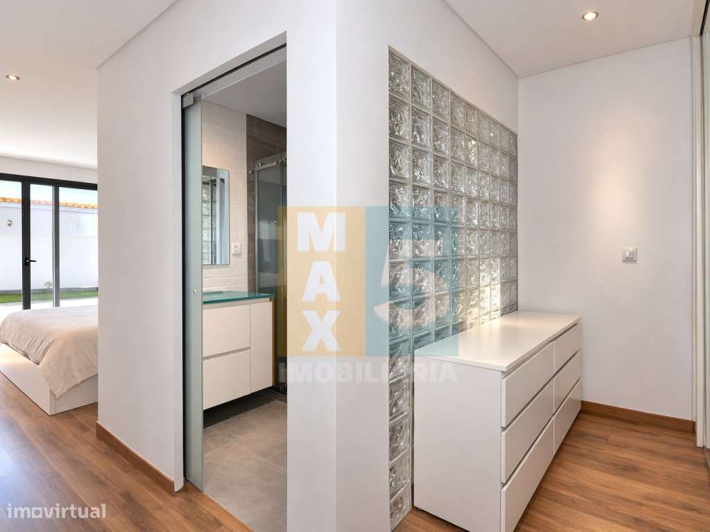 Moradia com 2 terraços em zona calma - Montijo-22