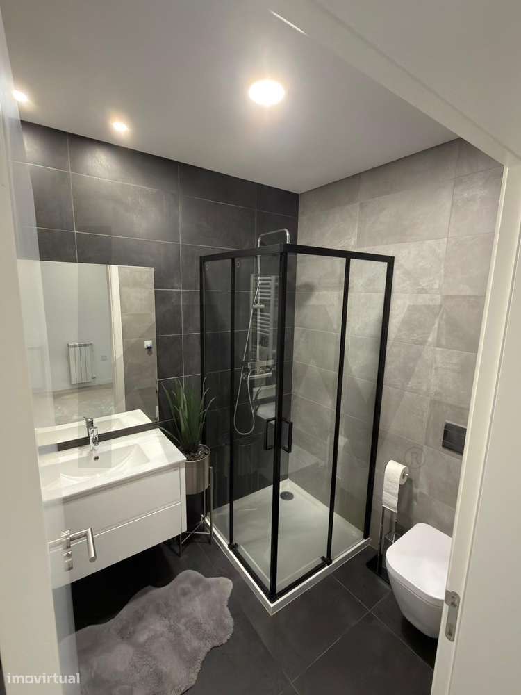 EXCELENTE APARTAMENTO T3 , COM TERRAÇO, PARA VENDER EM SANTIAGO-10