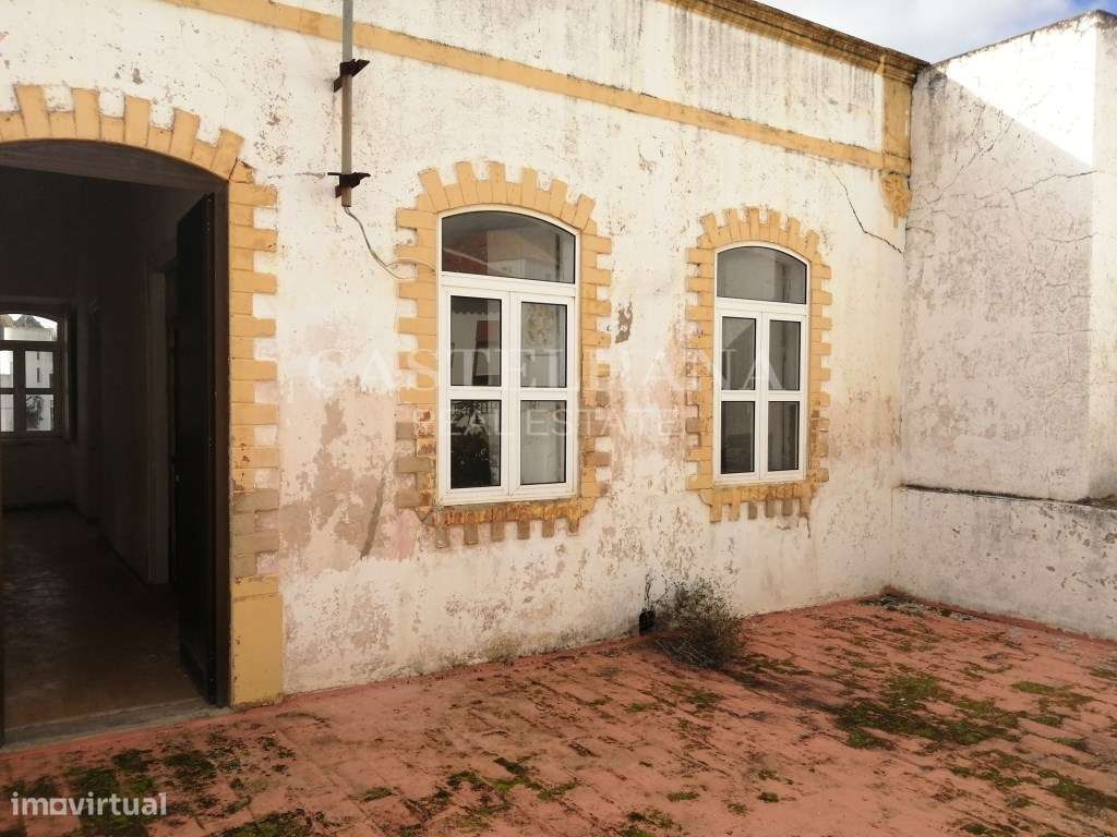 Moradia T10, situada no Centro Histórico de Tavira, Algarve - Grande imagem: 5/29