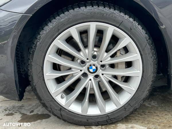 BMW Seria 5 530i xDrive MHEV - 21