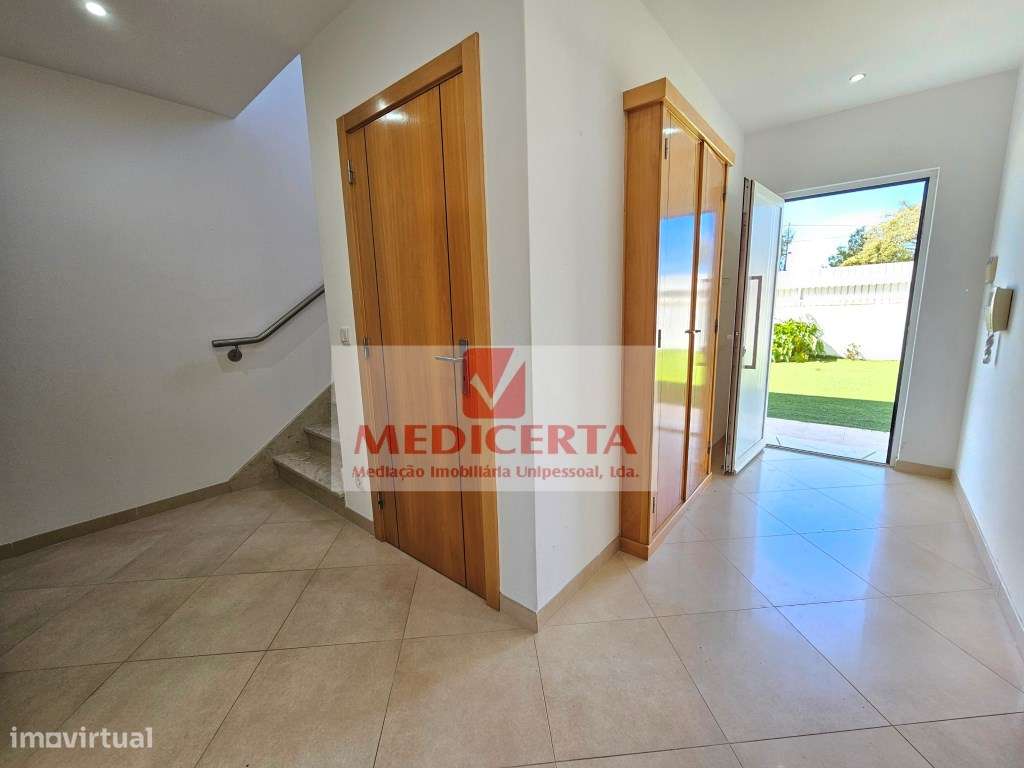 Algueirão - Moradia/Isolada T5 + Logradouro 350m² + Garagem-5