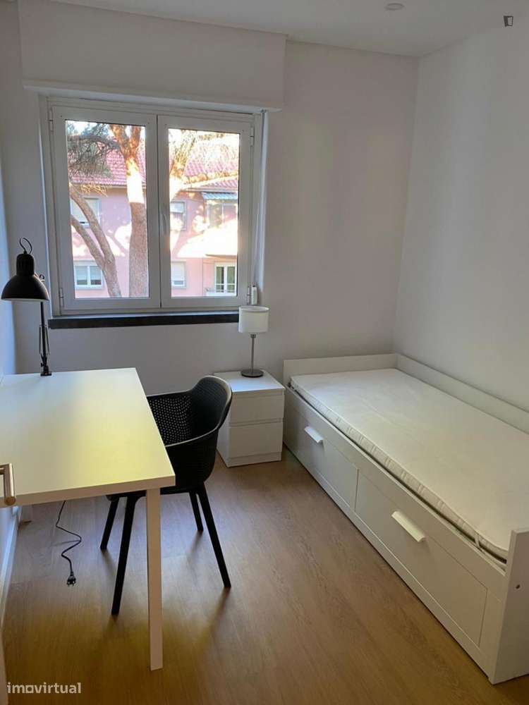Quarto - localizado em Oeiras Lisbon - Grande imagem: 3/10