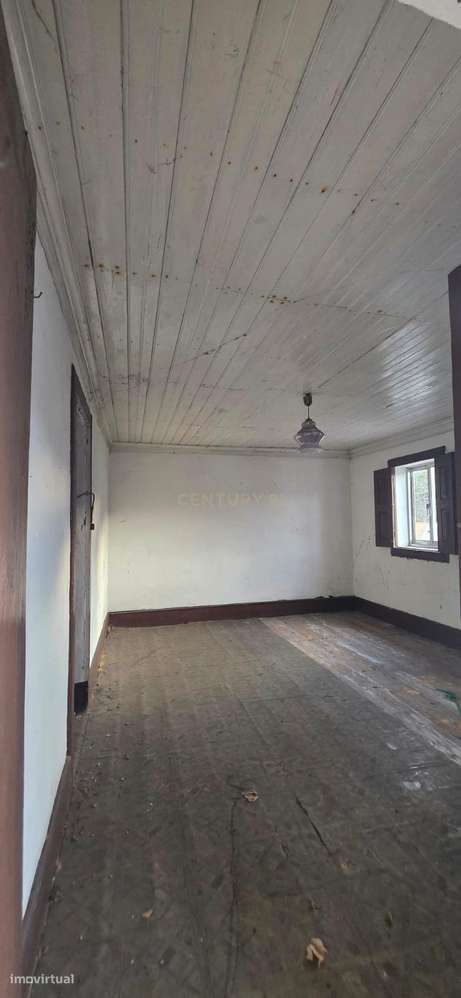 Moradia para restaurar - Constance, MCN-31