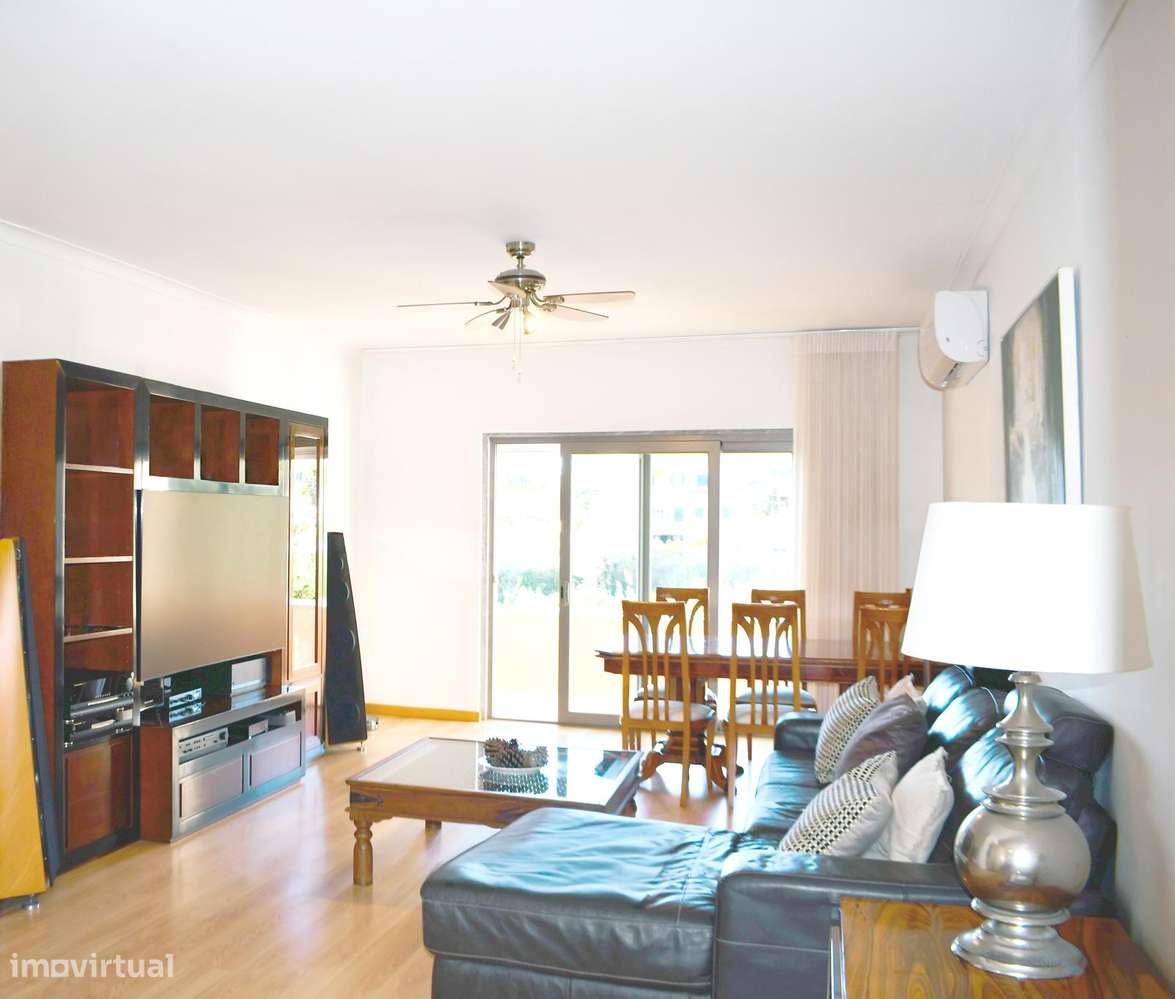 Apartamento T2 em Condomínio com Piscina – Alcabideche, Cascais-12