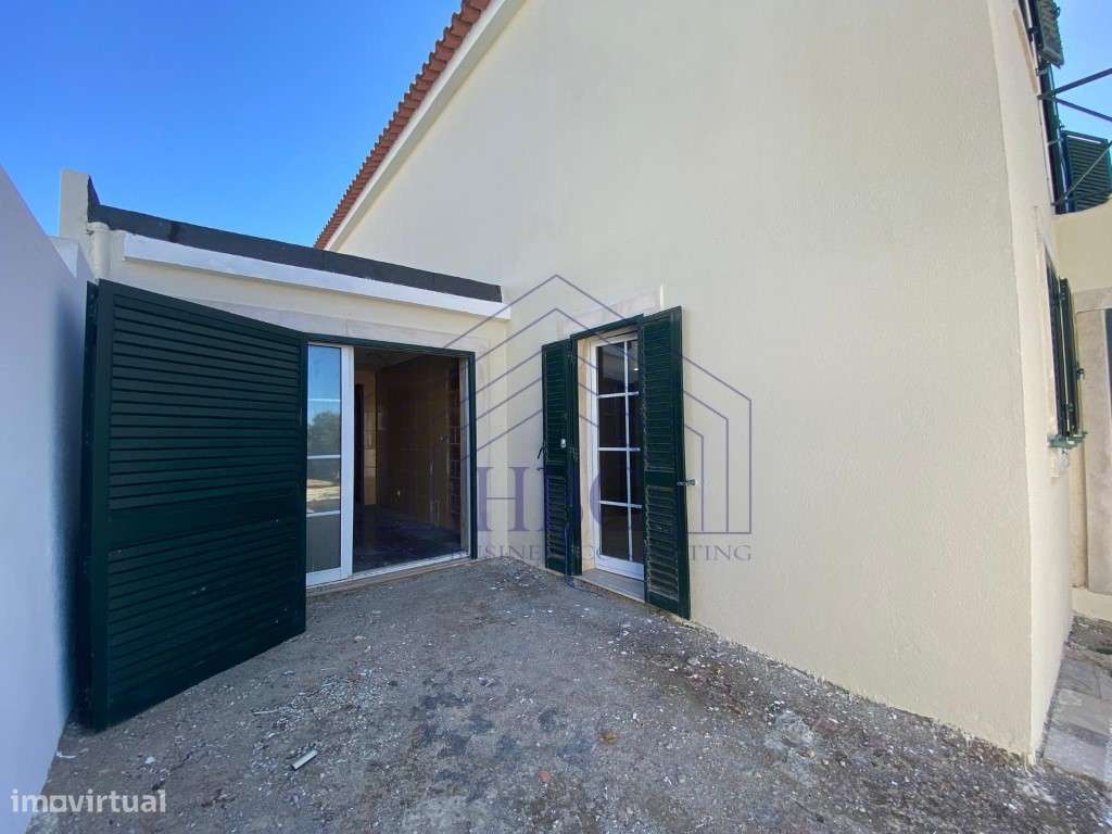 Moradia T4 com Amplo Jardim e Potencial de Remodelação em Alcabidec...-56