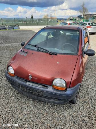 Dezmembrez Renault Twingo - 1