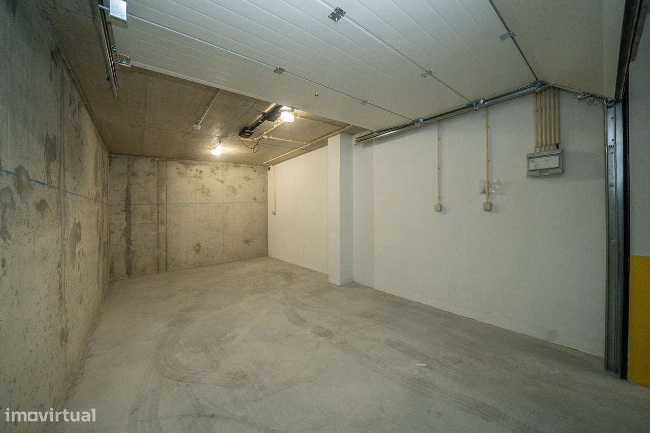 T0 Exclusivo | Último Piso com Garagem | Próximo do centro de Braga-15