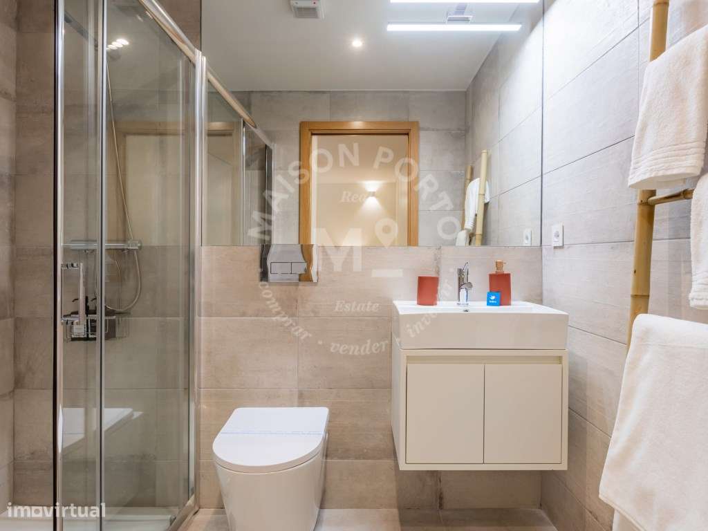 Apartamento T1 Duplex Totalmente Equipado e Mobilado no Bonfim, Porto-28