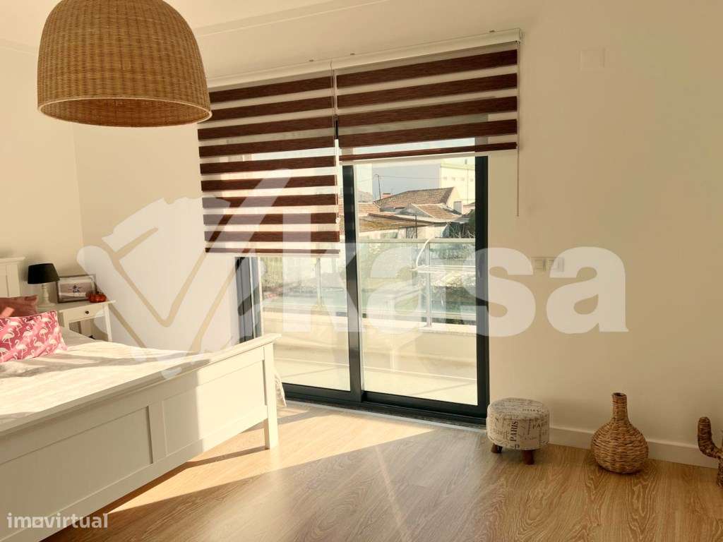 Moradia Isolada T4 com Jardim e Garagem em Santo António da Charnec...-15