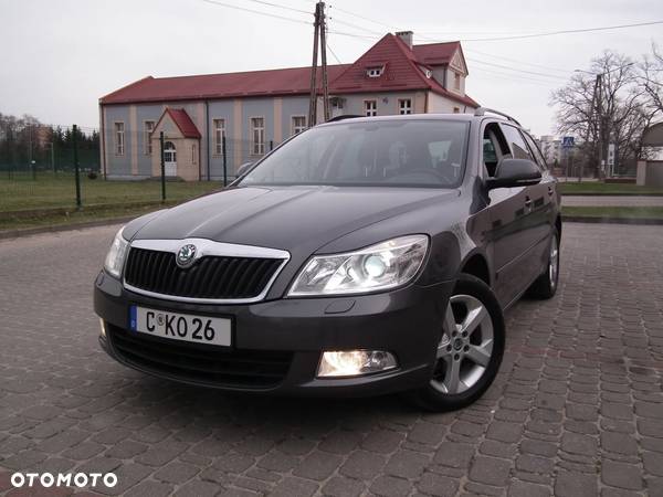 Skoda Octavia 2.0 TDI DPF Ambiente DSG - 1