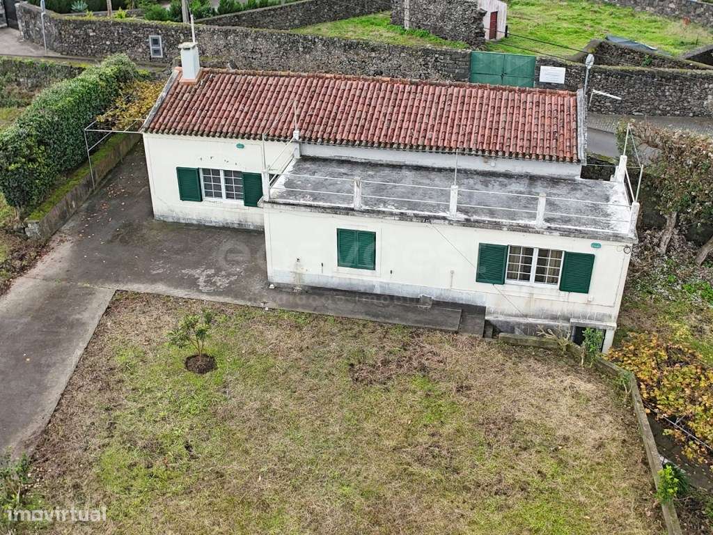 Moradia T3 nas Capelas com Terreno com Viabilidade de Construção - Grande imagem: 5/14