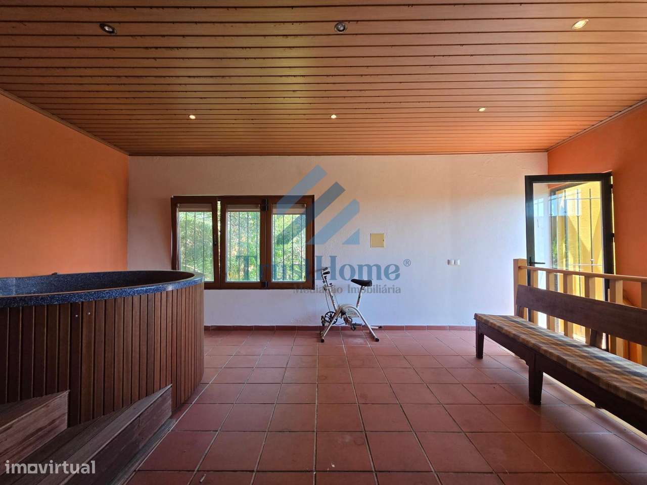 Moradia V5 com jardim, piscina e ginásio no centro de Coruche-30