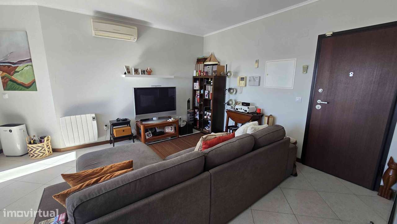 Apartamento T1 com ar condicionado e elevador-9