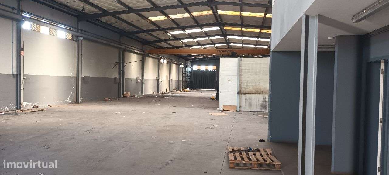 Armazém em Vilar - Bem localizado - ARRENDADO-5