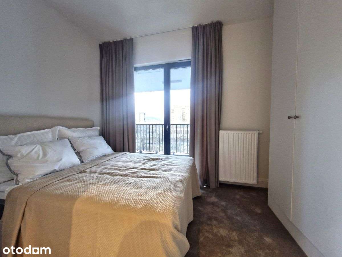 Przestronny Apartament w sercu Gdyni na 2 piętrze-6