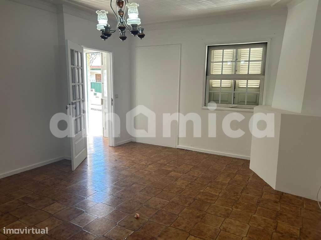 Novidade - Junto ao centro! - Grande imagem: 2/13