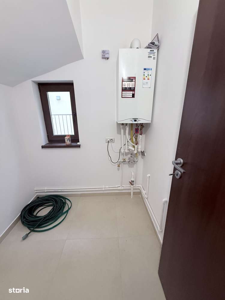 Casa individuala cu curte, 3 dormitoare - Maracineni-9