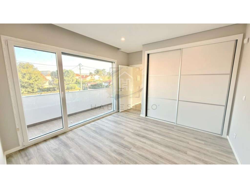 MORADIA T4 COM PISCINA EM AZEITÃO | OPORTUNIDADE A NÃO PERDER-25