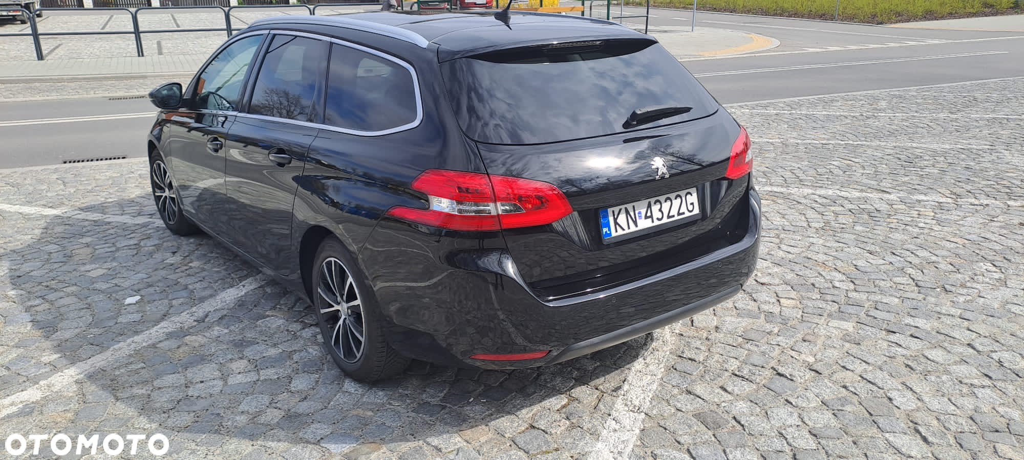 Peugeot 308 1.2 PureTech Allure S&S - 11