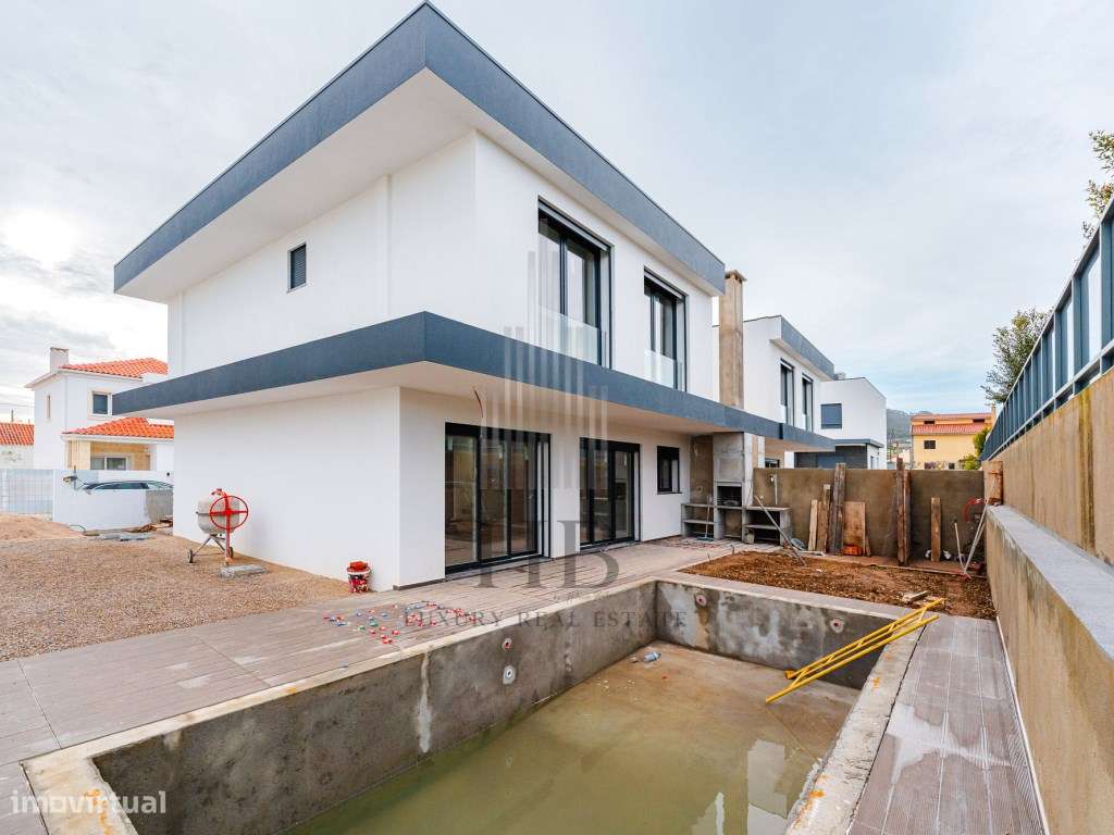 Moradia T3 com Piscina e Jardim |Abrunheira |Sintra - Grande imagem: 2/42