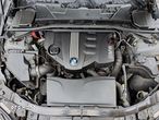 BMW Seria 3 318d DPF Touring - 28