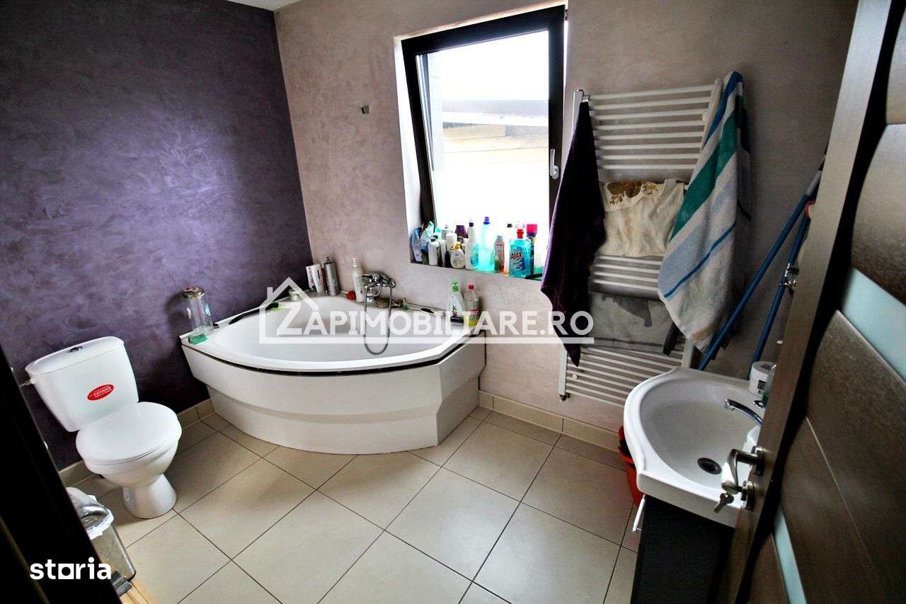 Casa 5 camere,250 mp,622 mp teren, cartier 7 Noiembrie,zona Sudului, - Imagine principală: 5/13