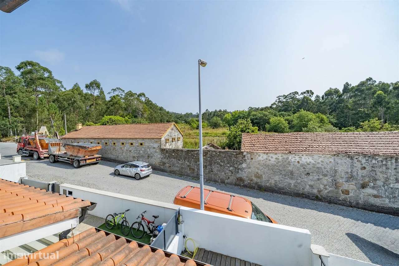 Moradia T4 com piscina nas Marinhas | Esposende-48