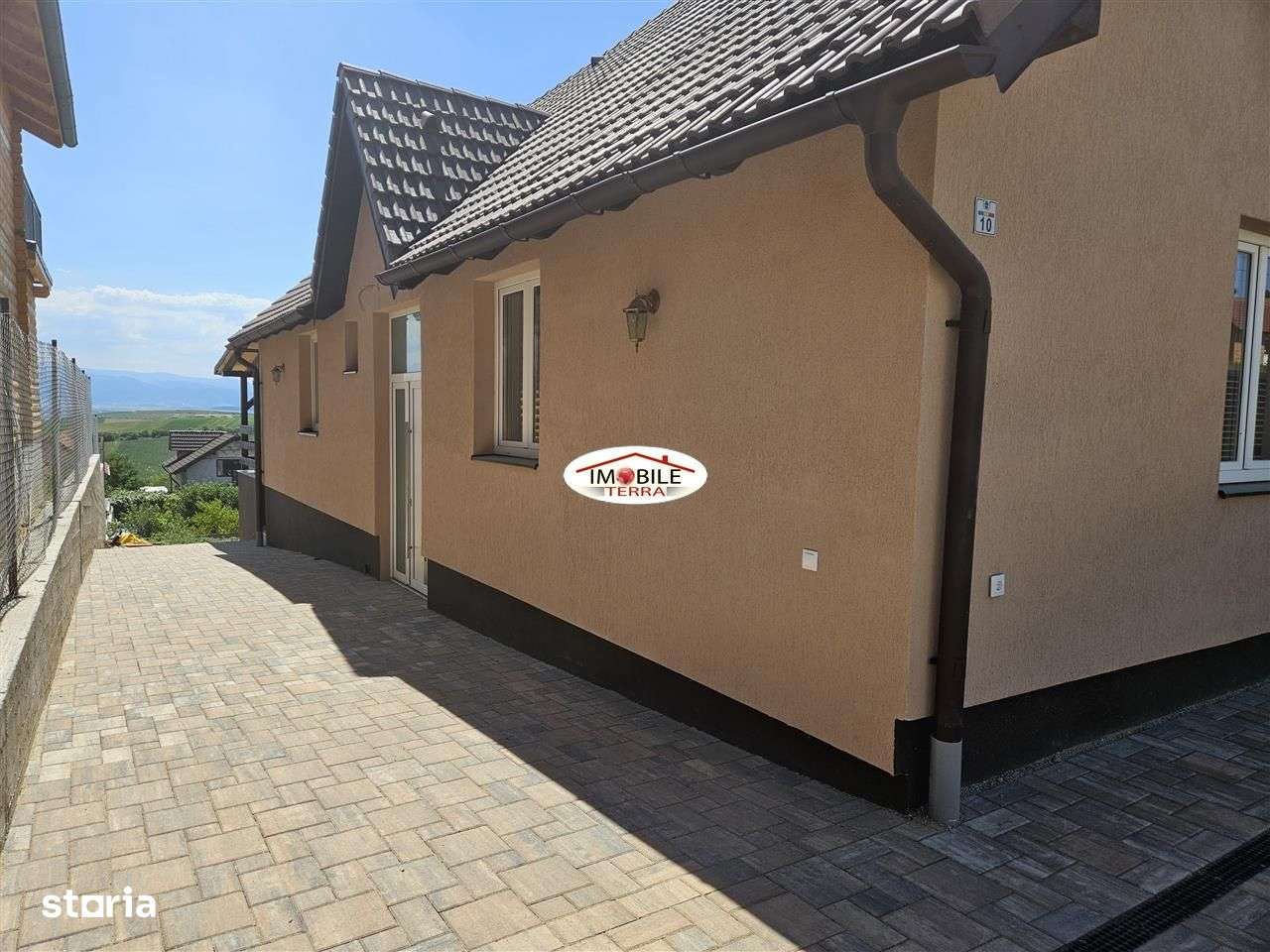 Casa noua la cheie la Sura Mare-4