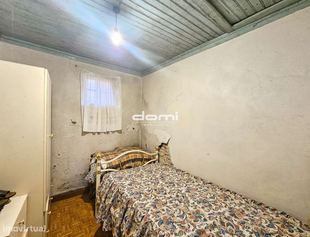 Moradia V3 para restaurar,  com terreno e pinhal, localizada na fregue - Grande imagem: 4/20