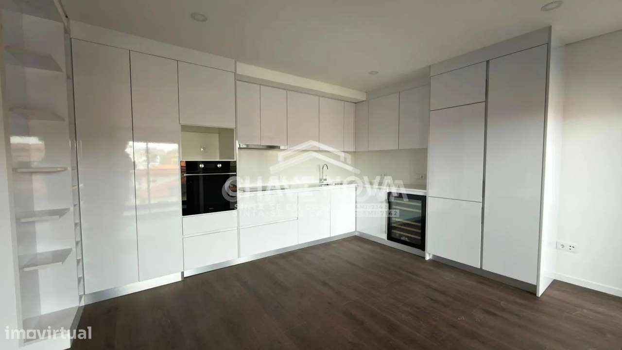 T3 Novo Último Piso c/ Piscina e 2 Lugares de Garagem GN/02147/CO - Grande imagem: 3/12