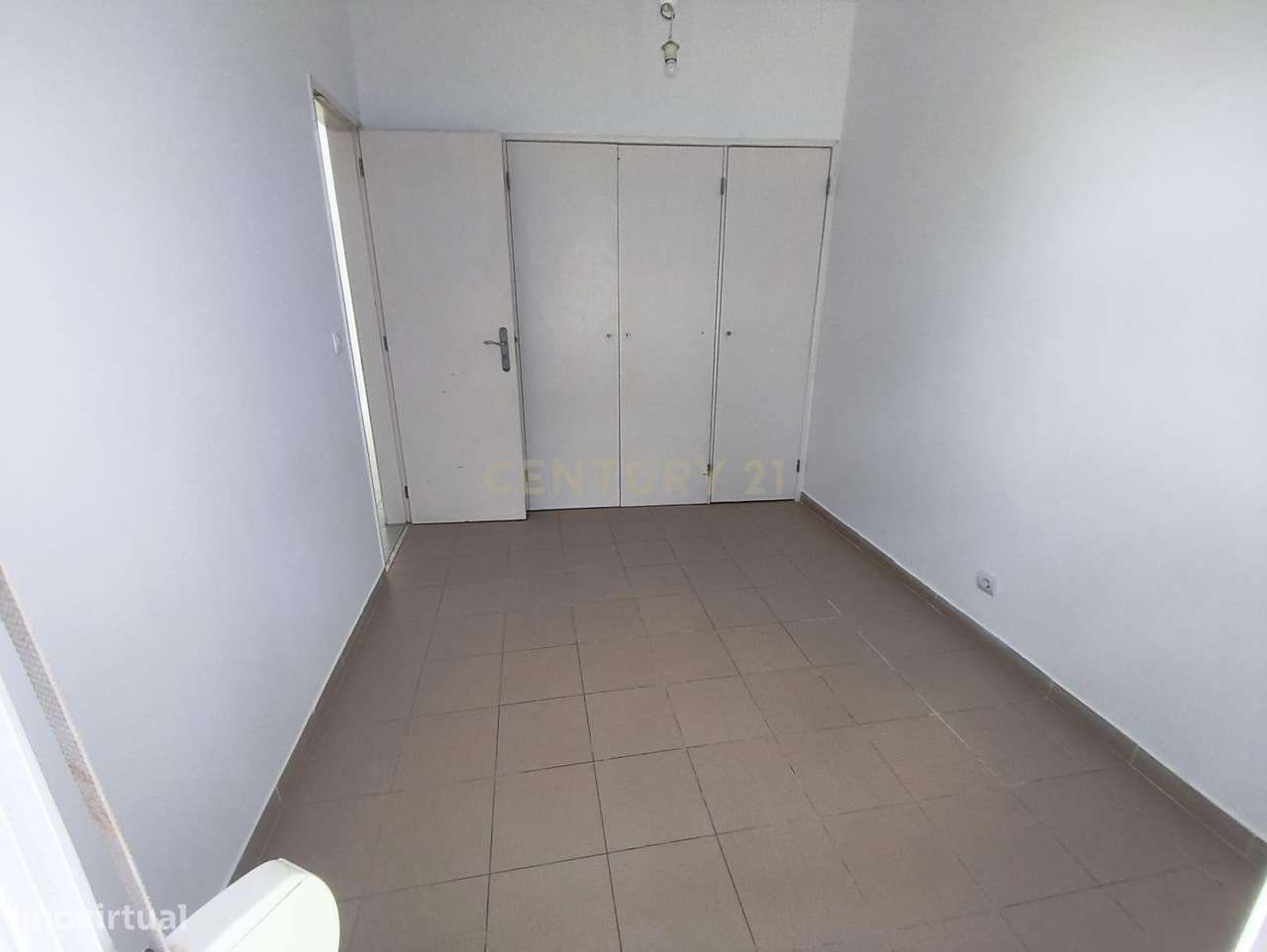 Moradia T2  |  Terraço  |  Com loja ou garagem-8