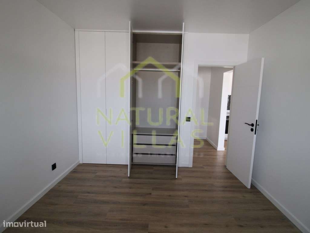 Apartamento T1 Totalmente Renovado perto da Praia, Quarteira.-7