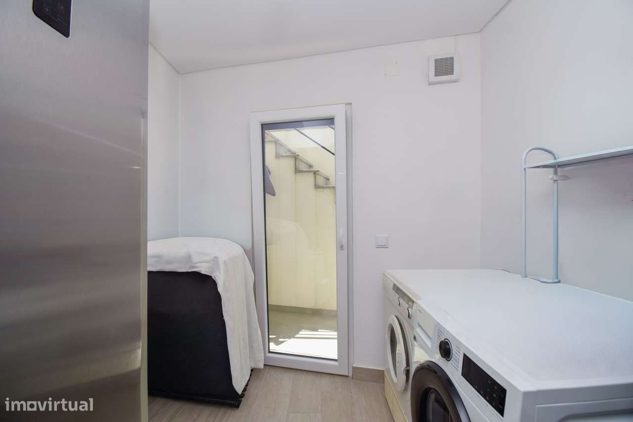 Moradia T4 com Piscina e Jardim em Alcabideche, Cascais-39