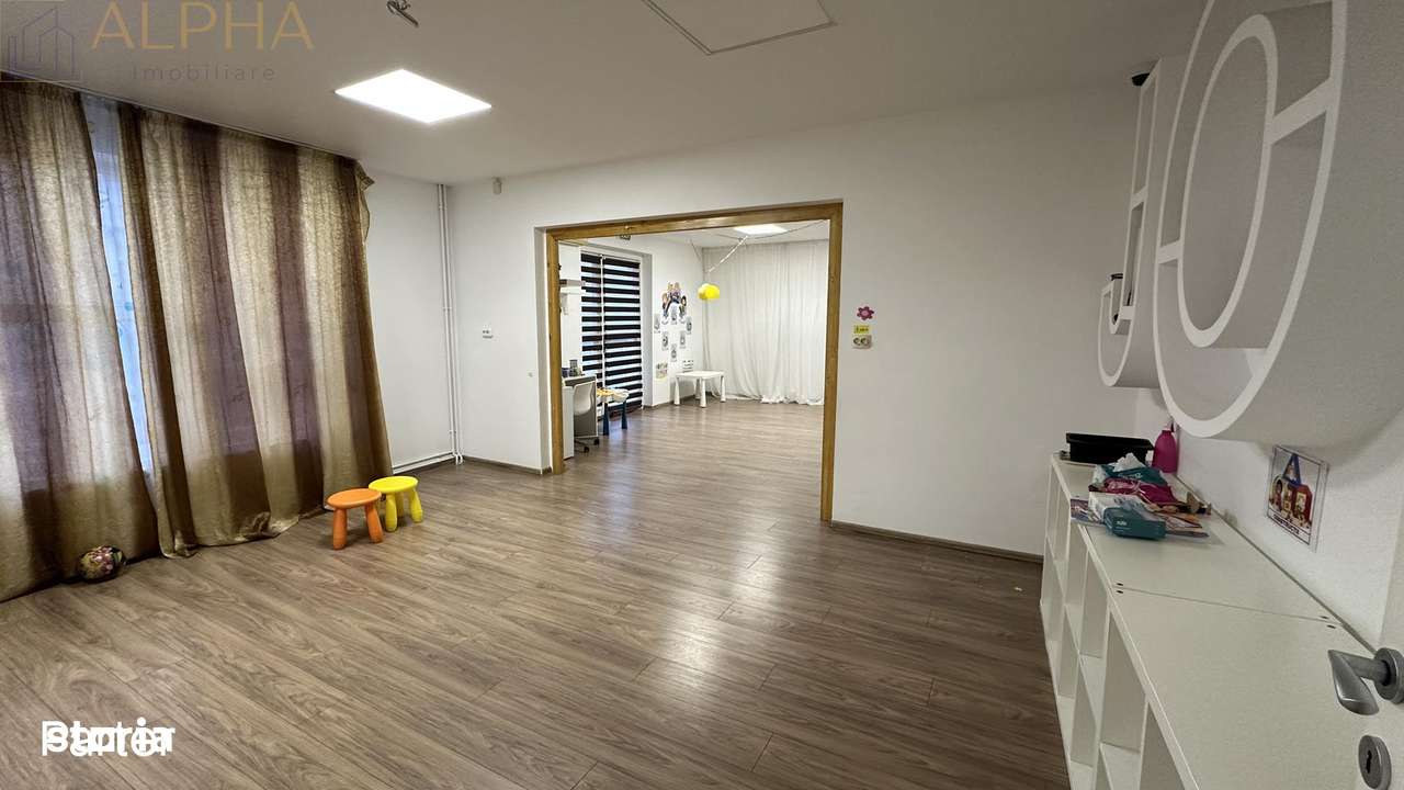 Vila Impunatoare cu 13 Camere – Ideala pentru Clinica, After-School sa-6