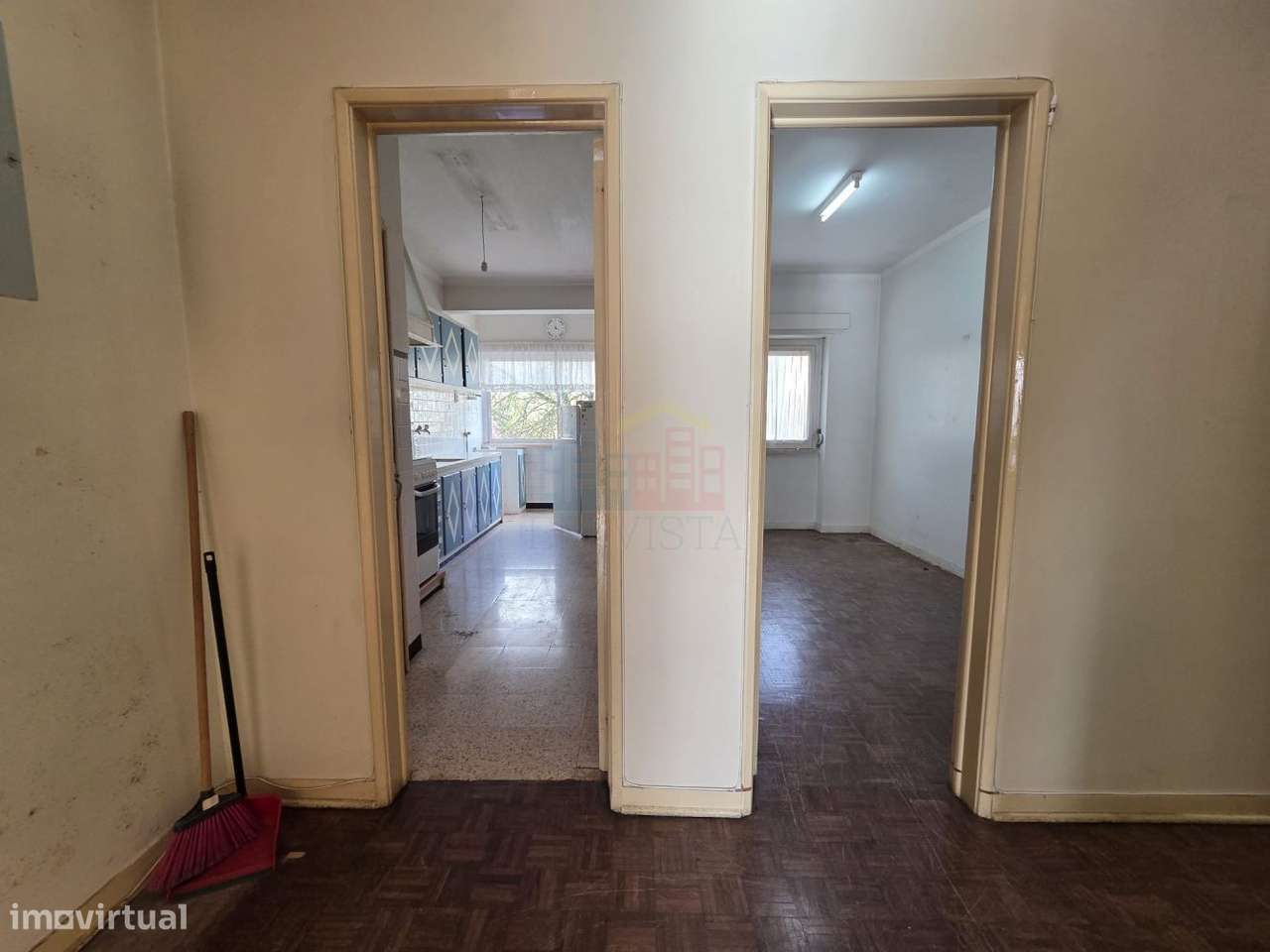 Centro Mem Martins - T4 para remodelação-16