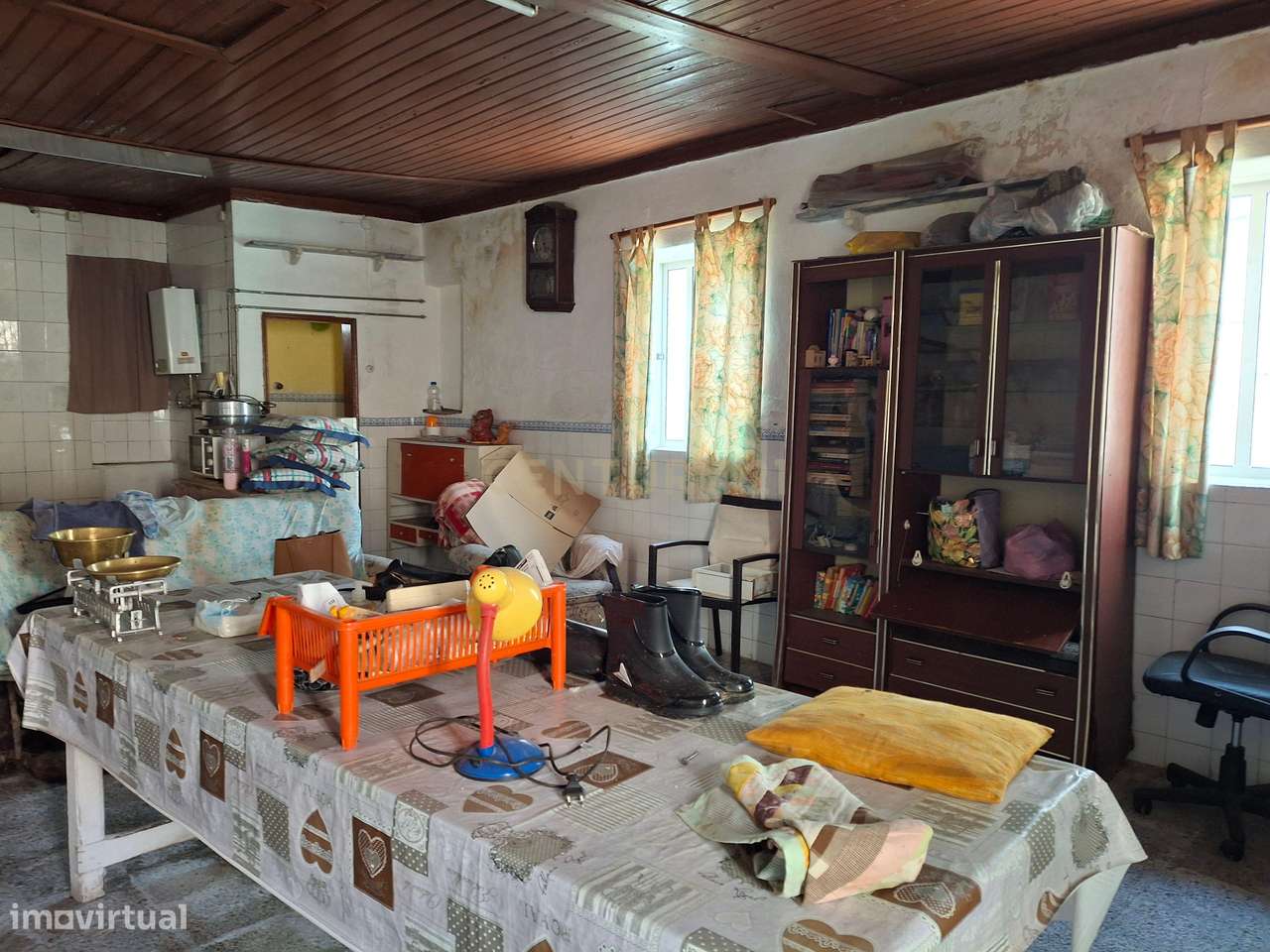 Moradia para Recuperação no Montijo com Jardim e Garagem-24