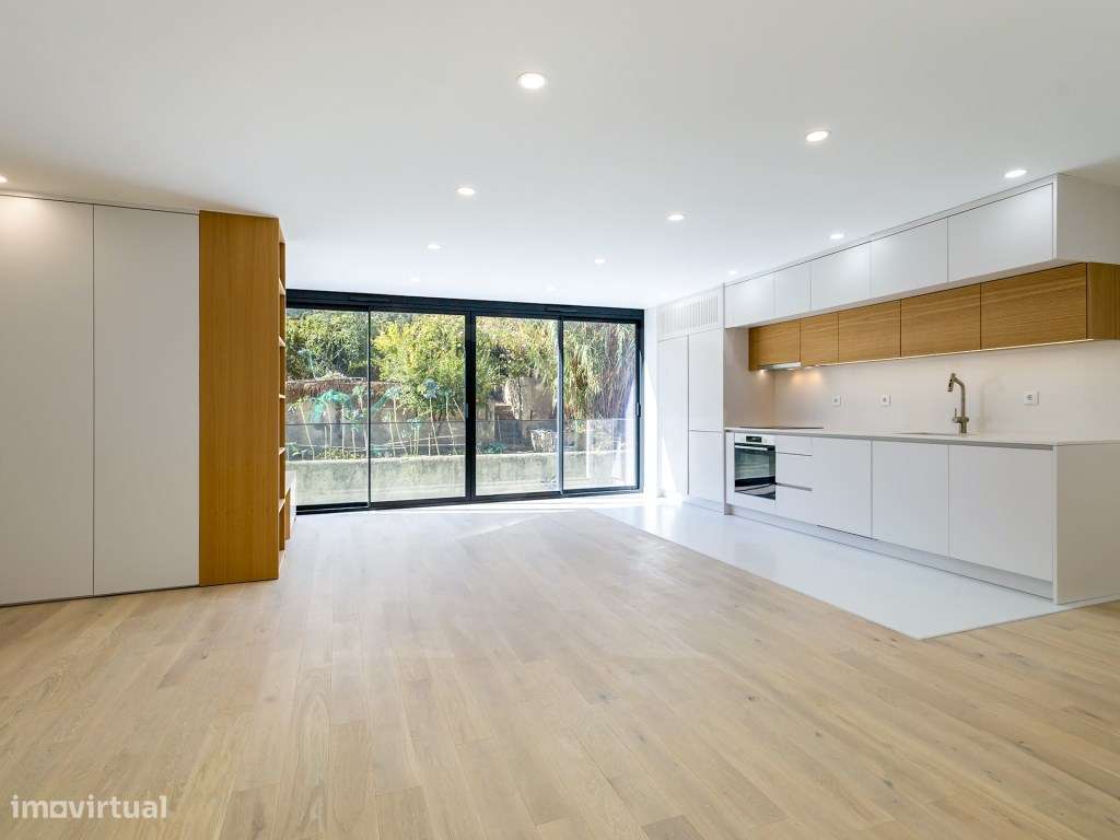 T3 Duplex a estrear com terraços e piscina no Estoril-0