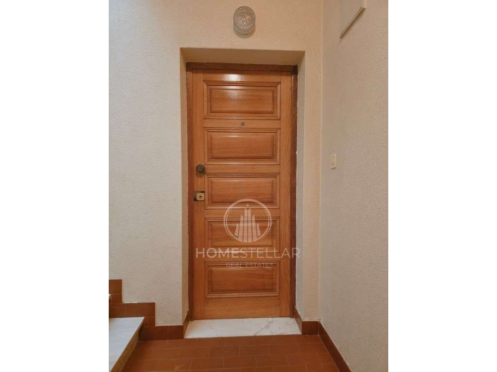 Apartamento T3 com varanda e arrecadação-36