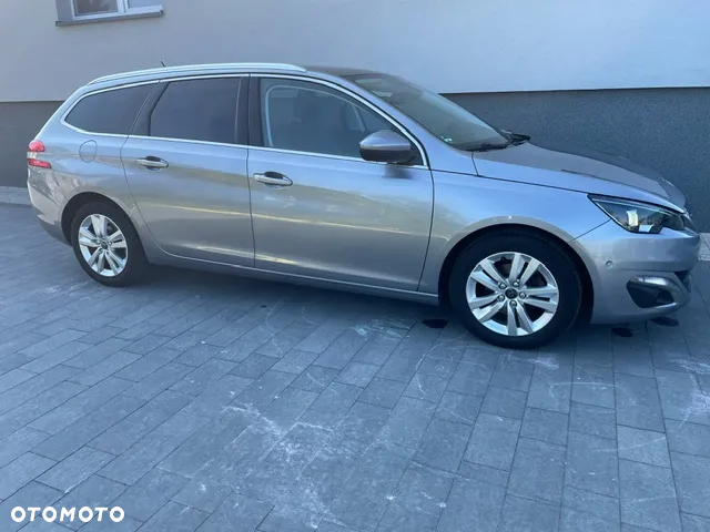 Peugeot 308 SW BlueHDi 120 EAT6 Stop & Start Allure - 19