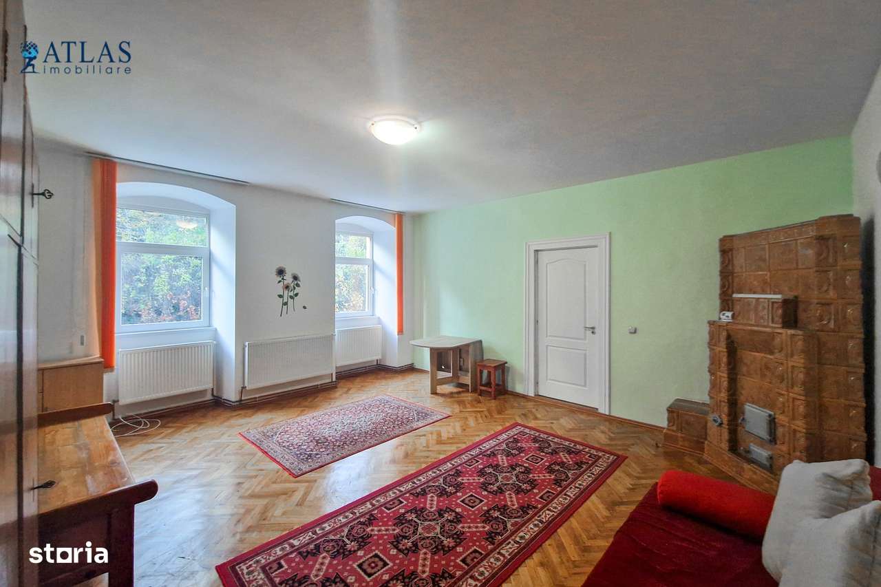 Piata Sfatului - Piata Brassai, 2 accese, vedere padure, comision 0%-3