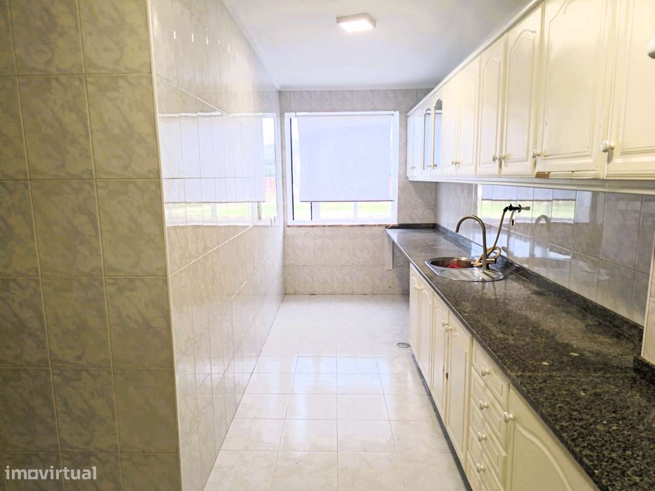 Apartamento T2 em Macieira de Rates-25