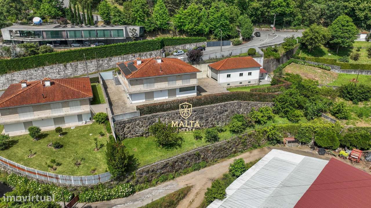 Moradia de Sonho na zona da Falperra!-8