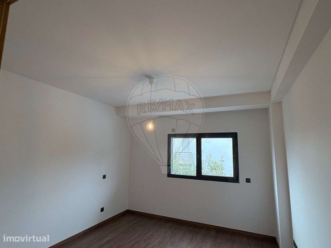 Moradia T3 para arrendamento - Grande imagem: 2/50