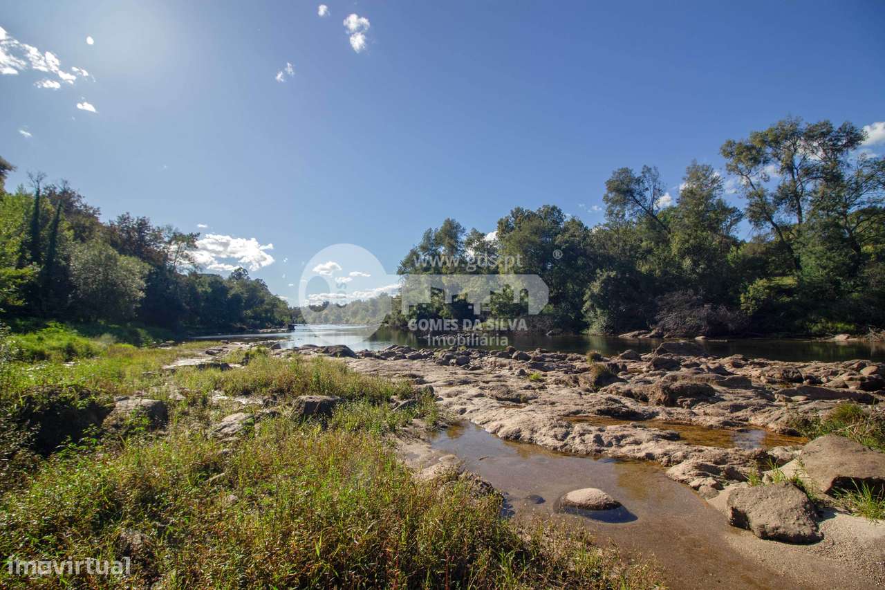 Lote para Construção de Moradia Individual com 542m2 com Vista Rio-15