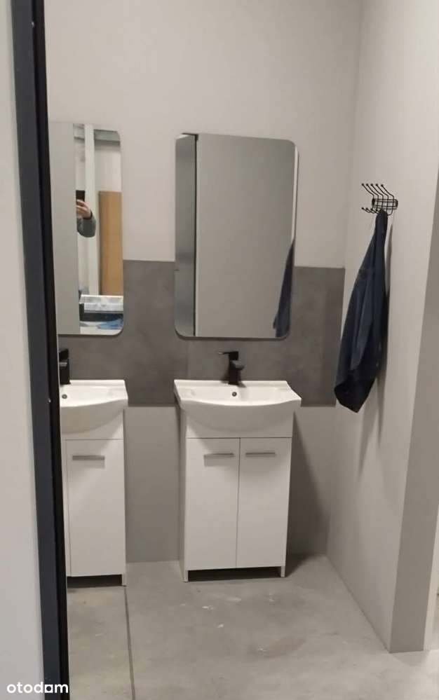 Hala produkcyjna, magazynowa w Hucie Komorowskiej.-6