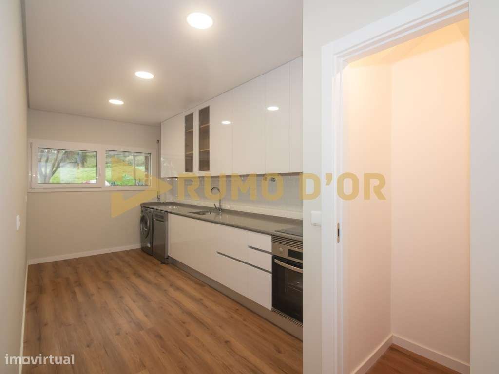 Apartamento T2 em Mem Martins de R/C com Arrecadação - Grande imagem: 3/19